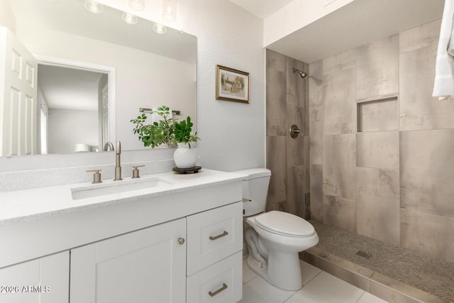 1025 W KEATING Avenue, Mesa, AZ 85210