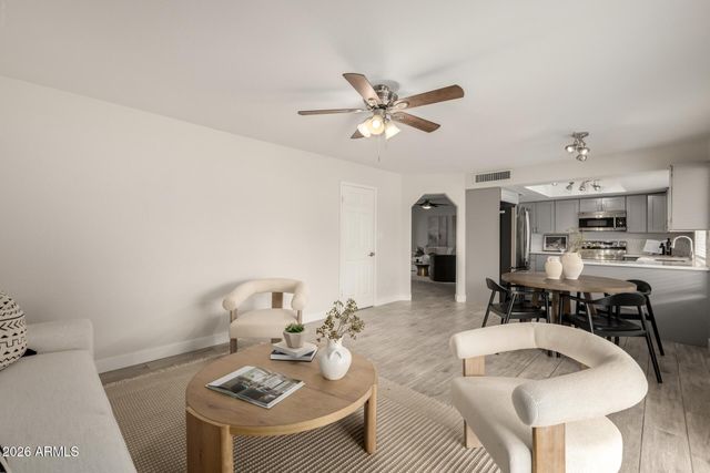 1025 W KEATING Avenue, Mesa, AZ 85210