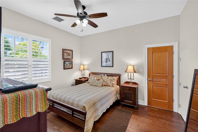 8920 SW 162nd Terrace, Palmetto Bay, FL 33157
