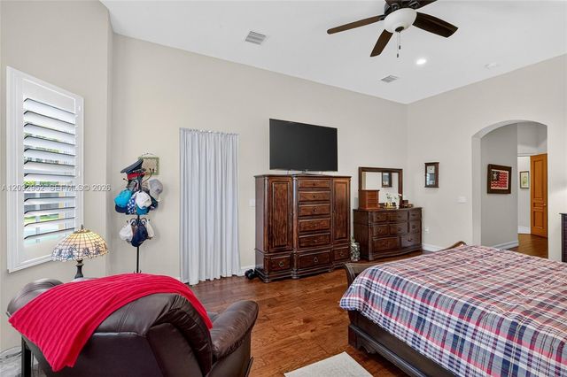 8920 SW 162nd Terrace, Palmetto Bay, FL 33157
