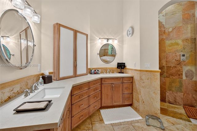 8920 SW 162nd Terrace, Palmetto Bay, FL 33157