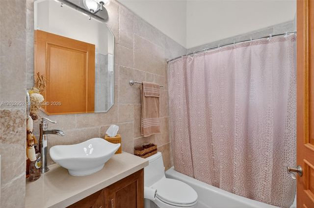 8920 SW 162nd Terrace, Palmetto Bay, FL 33157