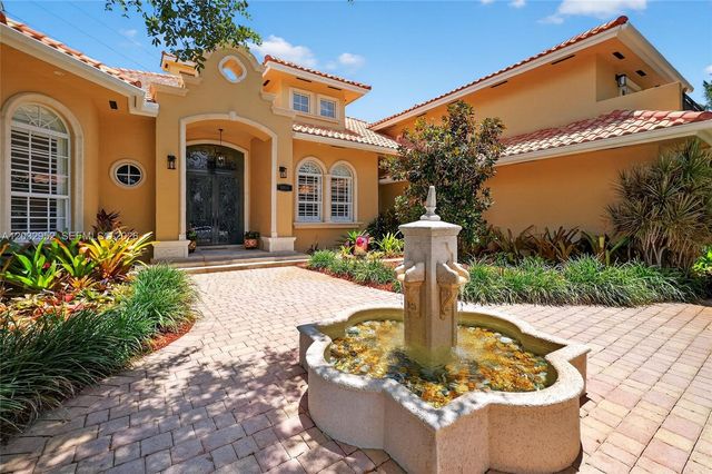 8920 SW 162nd Terrace, Palmetto Bay, FL 33157