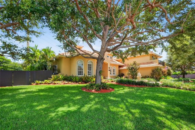 8920 SW 162nd Terrace, Palmetto Bay, FL 33157