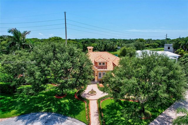 8920 SW 162nd Terrace, Palmetto Bay, FL 33157