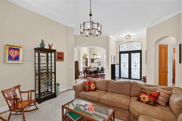 8920 SW 162nd Terrace, Palmetto Bay, FL 33157