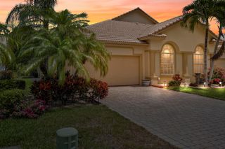 871 NW Red Pine Way, Jensen Beach, FL 34957