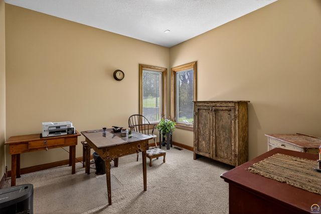 1048 SW Westside DR, Topeka, KS 66615