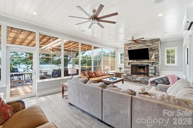 5426 Baker Lane, Lake Wylie, SC 29710