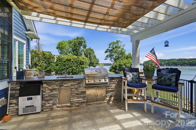 5426 Baker Lane, Lake Wylie, SC 29710