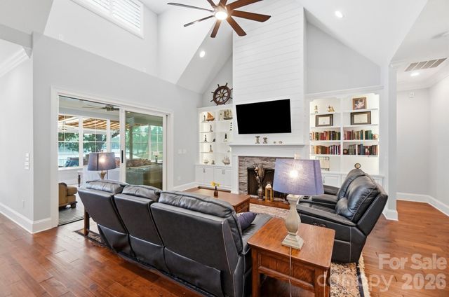 5426 Baker Lane, Lake Wylie, SC 29710