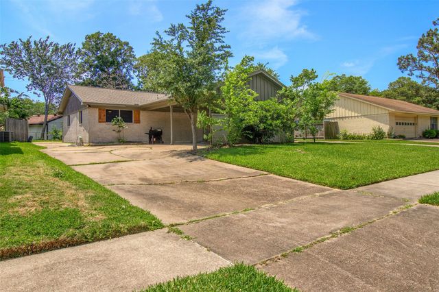10406 Winding Trail Road, La Porte, TX 77571