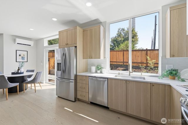 1407 29th Avenue, Seattle, WA 98122
