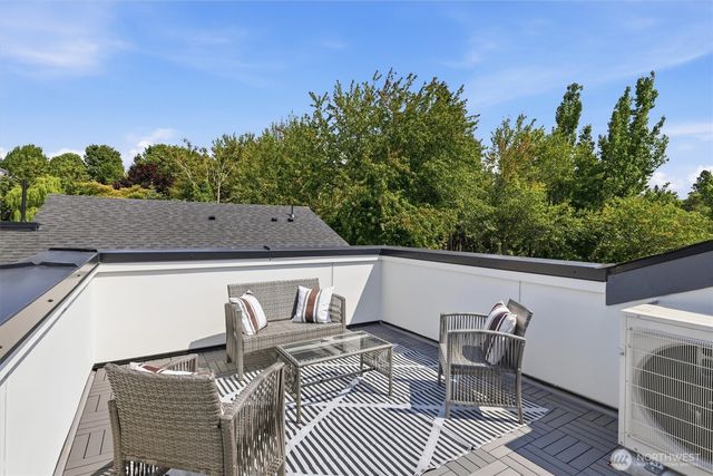 1407 29th Avenue, Seattle, WA 98122
