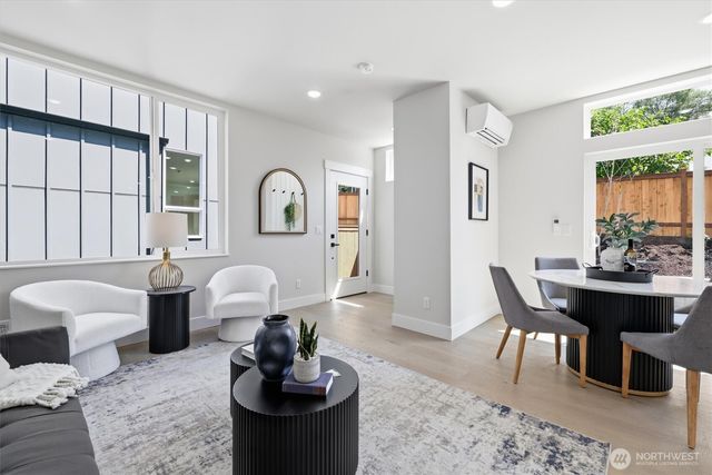1407 29th Avenue, Seattle, WA 98122