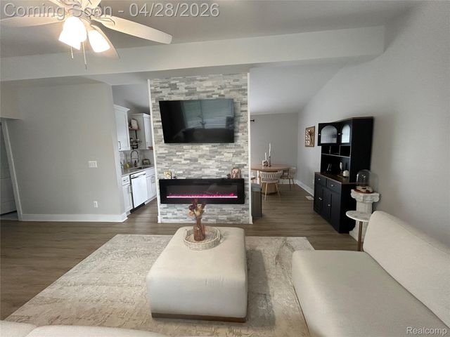 11478 Silver Drive, Sterling Heights, MI 48314