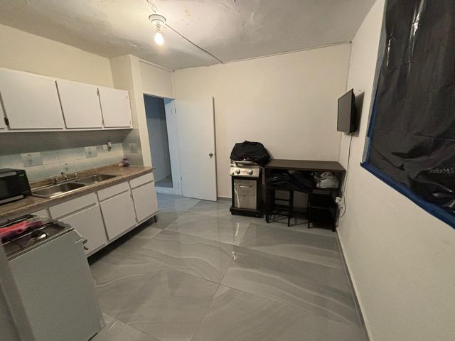 R-19 URB. JARDINES DE CAPARRA M-14, Bayamon, PR 00959