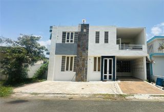 R-19 URB. JARDINES DE CAPARRA M-14, Bayamon, PR 00959