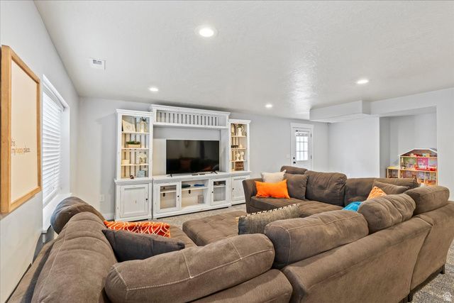 771 W MEADOW SIDE DR, Saratoga Springs, UT 84045