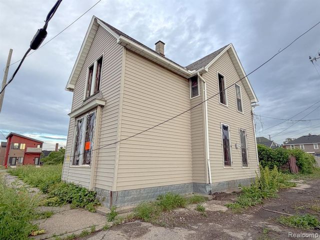 1726 Pine Street, Detroit, MI 48216