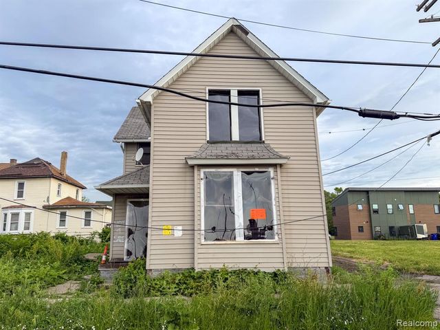 1726 Pine Street, Detroit, MI 48216