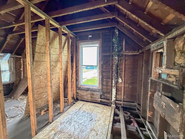 1726 Pine Street, Detroit, MI 48216