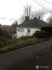 405 NE Hillside Drive, Chehalis, WA 98532