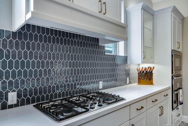 10027 Sarah Place, Boerne, TX 78006