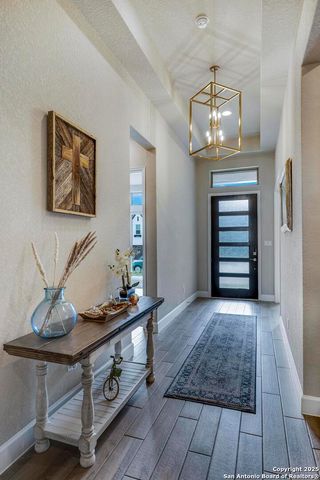 10027 Sarah Place, Boerne, TX 78006