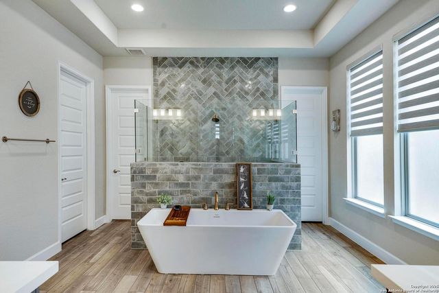 10027 Sarah Place, Boerne, TX 78006