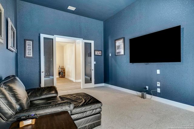 10027 Sarah Place, Boerne, TX 78006