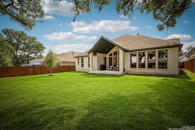 10027 Sarah Place, Boerne, TX 78006