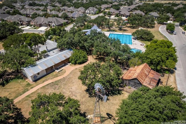 10027 Sarah Place, Boerne, TX 78006