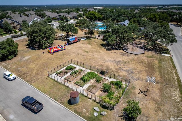 10027 Sarah Place, Boerne, TX 78006