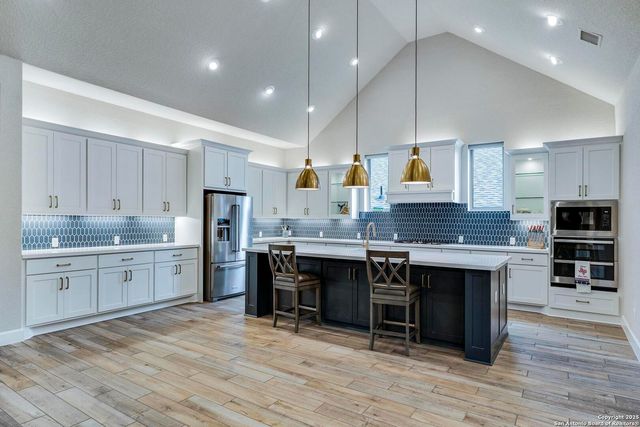 10027 Sarah Place, Boerne, TX 78006