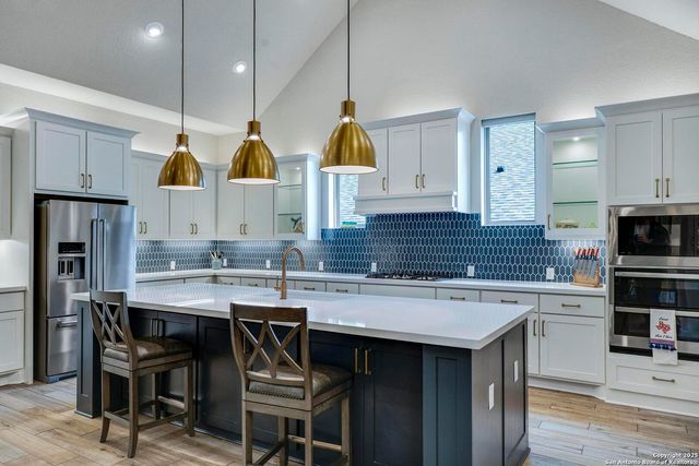 10027 Sarah Place, Boerne, TX 78006