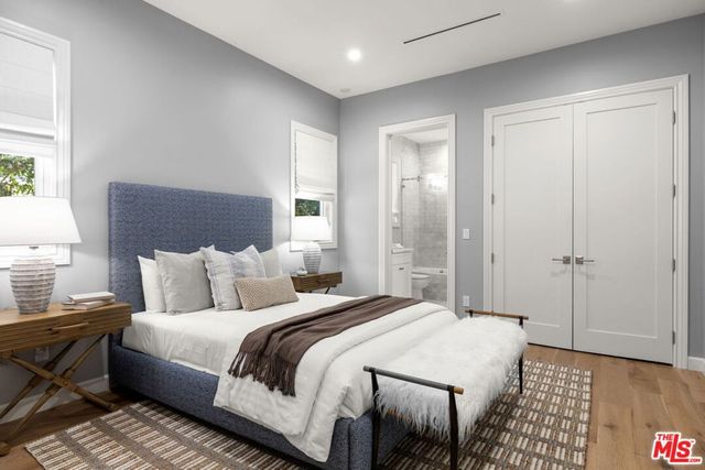 926 S Gretna Green, Los Angeles, CA 90049
