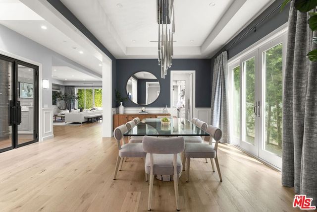 926 S Gretna Green, Los Angeles, CA 90049