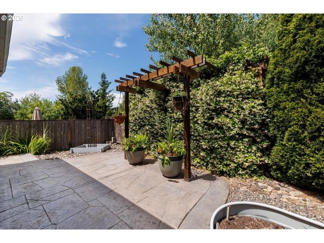 14681 Nw BLACKTHORNE Ln, Portland, OR 97229