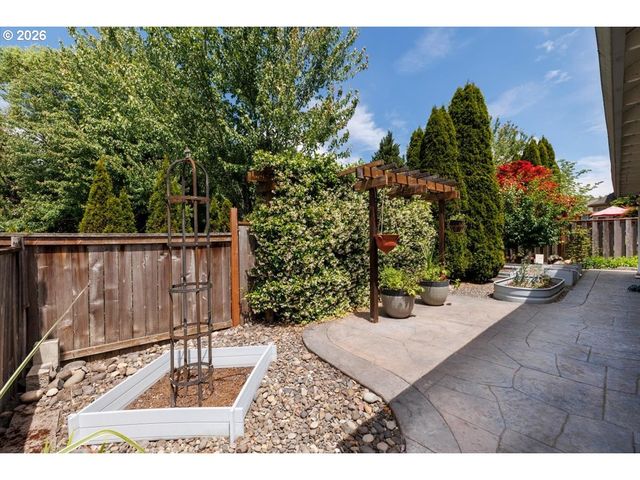 14681 Nw BLACKTHORNE Ln, Portland, OR 97229