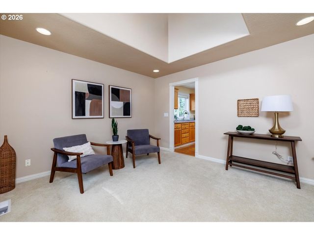 14681 Nw BLACKTHORNE Ln, Portland, OR 97229