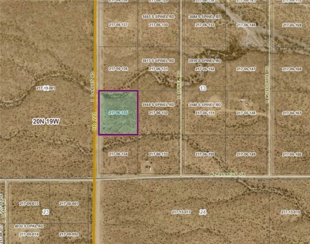 3948 S Garnet Road, Golden Valley, AZ 86413