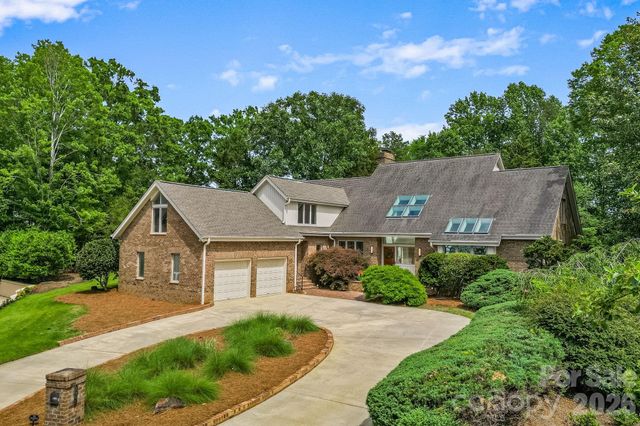 5901 Marsailles Court, Charlotte, NC 28277