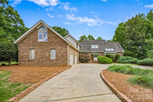 5901 Marsailles Court, Charlotte, NC 28277
