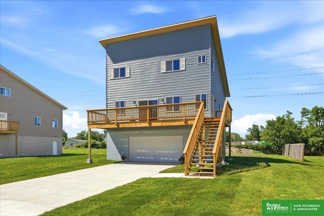 504 Hidden Meadows Drive, Fremont, NE 68025