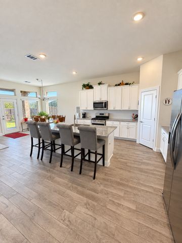 2924 Faro Road, Aubrey, TX 76227