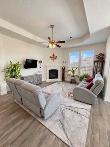 2924 Faro Road, Aubrey, TX 76227