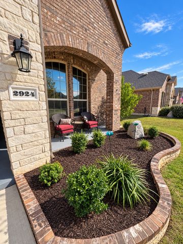 2924 Faro Road, Aubrey, TX 76227