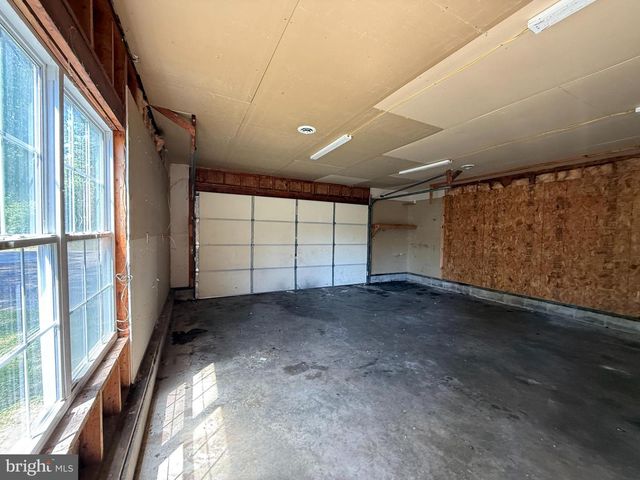 962 CRYSTAL ROCK RD, Lusby, MD 20657
