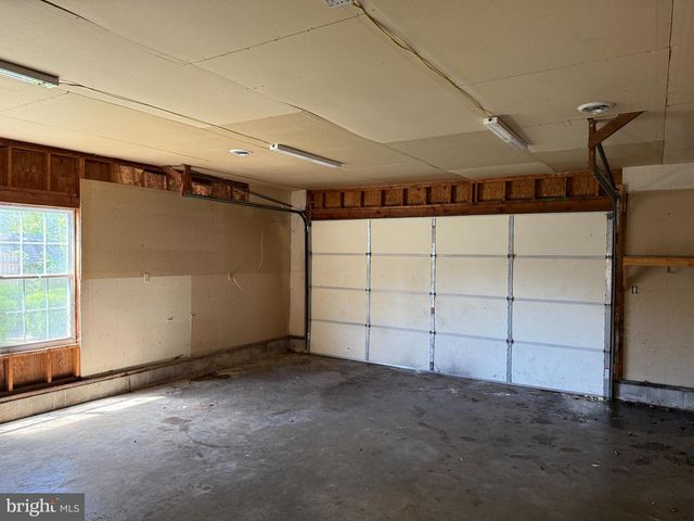 962 CRYSTAL ROCK RD, Lusby, MD 20657